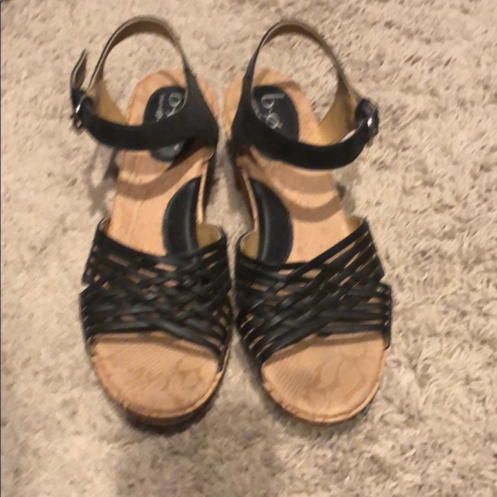 Woman’s Born Sandals